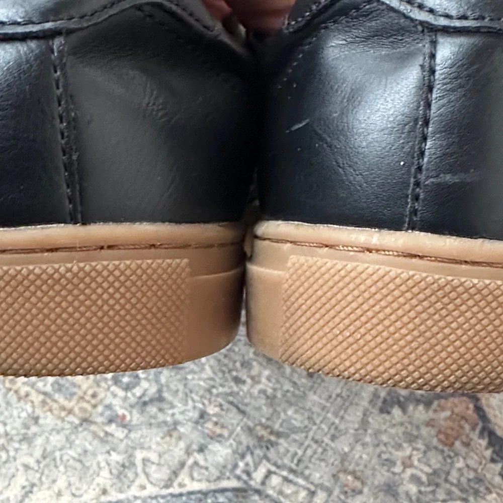 Banana Republic Black Leather Sneakers Gum Sole Lace Up Size 10 Casual